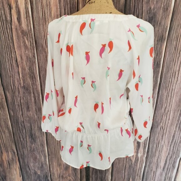 Beautiful, Fun Daniel Rainn Bird Shirt - Picture 4 of 9